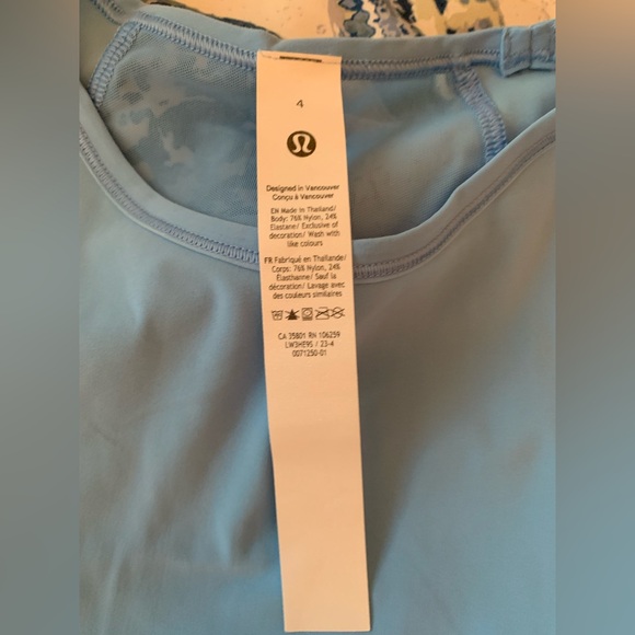 lululemon athletica Sculpt short Sleeve Tee with Pleats size 4 NWOT - Picture 6 of 8